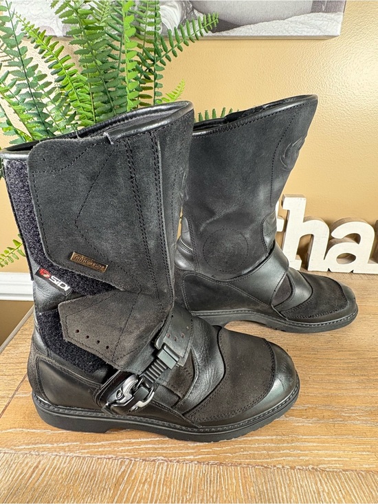 Motorcycle Boots SIDI Canyon Gore
2 Black - Men\'s Size 9.5